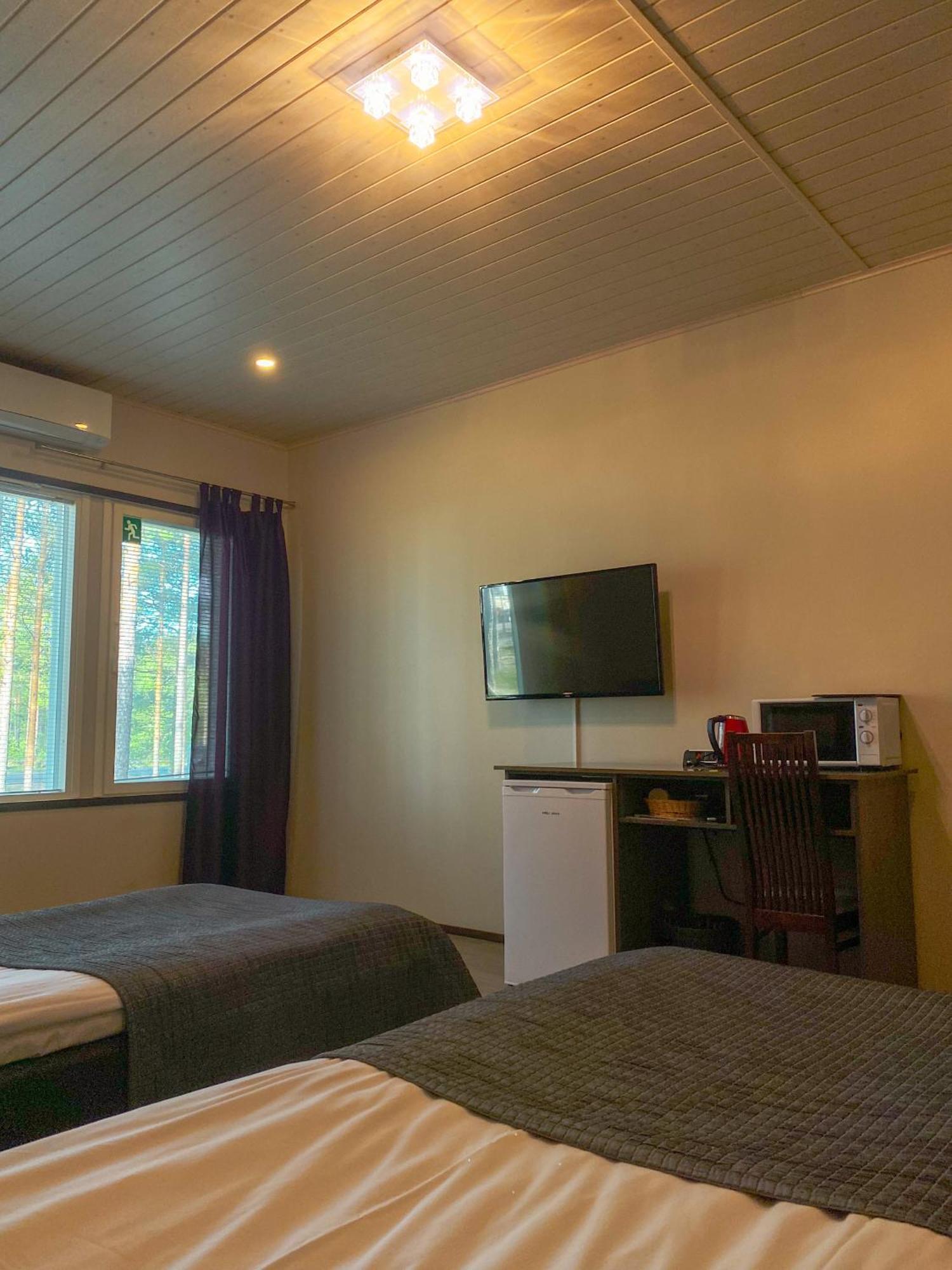 Hotel Safarimajoitus Kalajoki Habitación foto